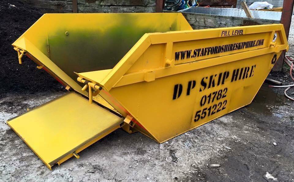 8 Yard Builders Skip Ormskirk Skips