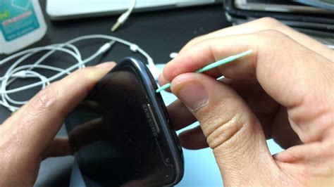 How to Fix Headphone AUX Issues